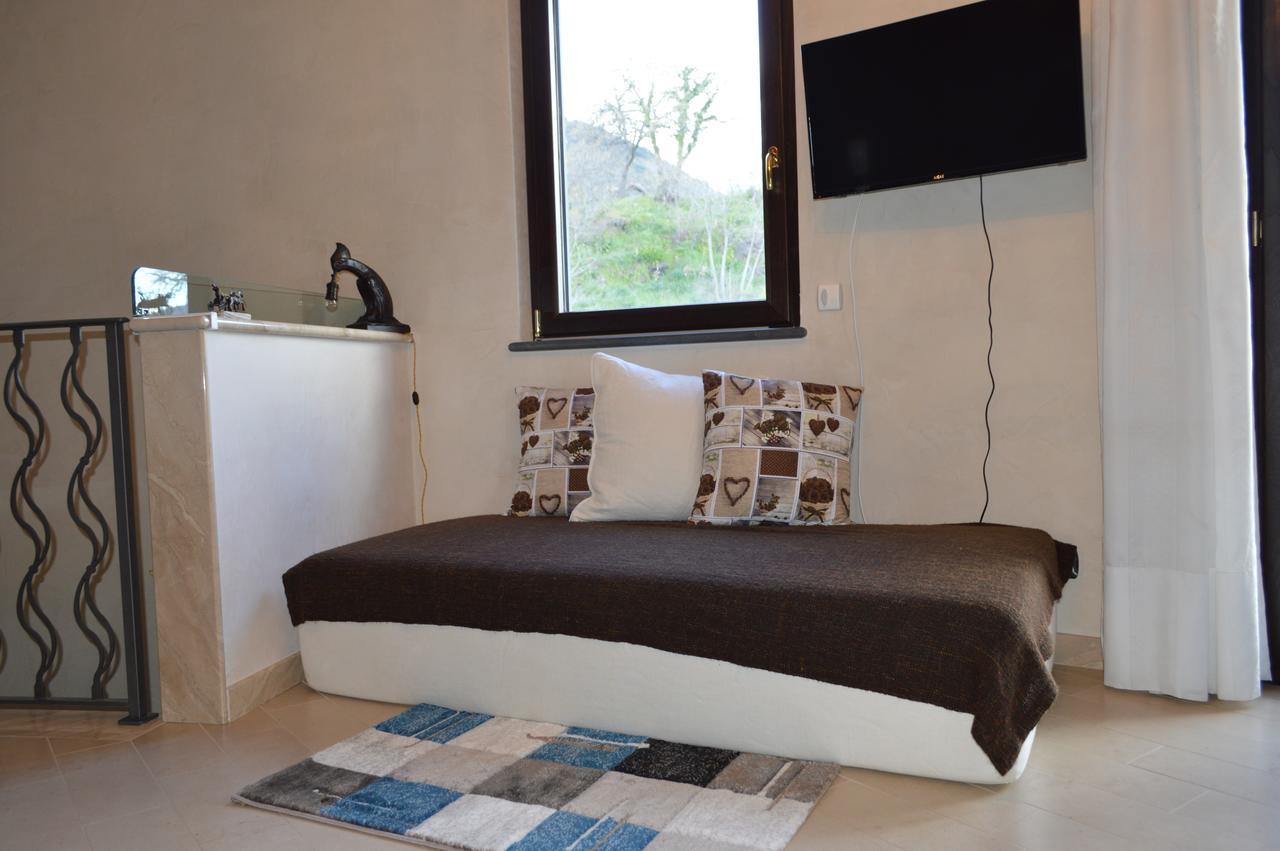 La Reggia Dell'Etna Villa ซัฟเฟรานา เอตเนอา ภายนอก รูปภาพ